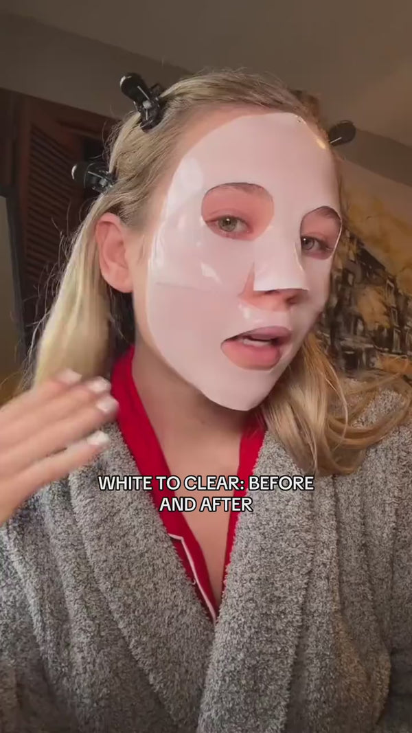 This mask is so satisfying and left my skin looking like GLASS afterwards 😍 #collagenmask #glassskin #hydratingmask #dryskin #skincareroutine